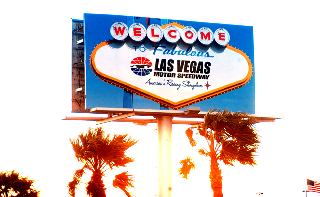 030513 VEGAS SIGN 650x400