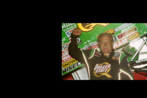 2004-04-10 Eldora WoO Steve Kinser PAUL ARCH PHOTO Sized