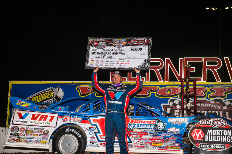 ROCKET RED GLARE: Sheppard takes night one of the Firecracker