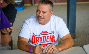 Madden signs autographs at Lernerville