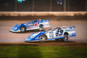 Davenport makes the pass for the lead 