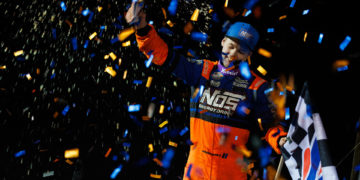Sheldon Haudenschild Won a Thriller on Friday at Volusia Speedway Park