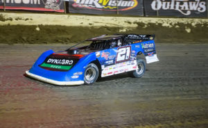 Billy Moyer runs in Turn 3 at I-55