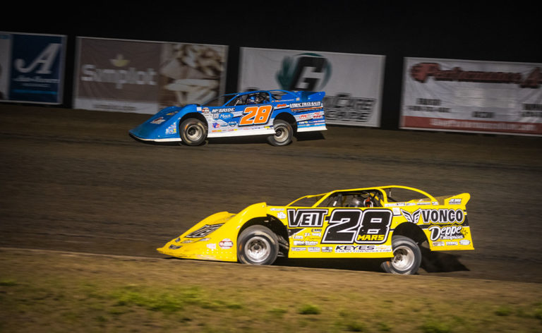 SWINGIN’ NORTH: World of Outlaws Late Models Take on the Upper Midwest