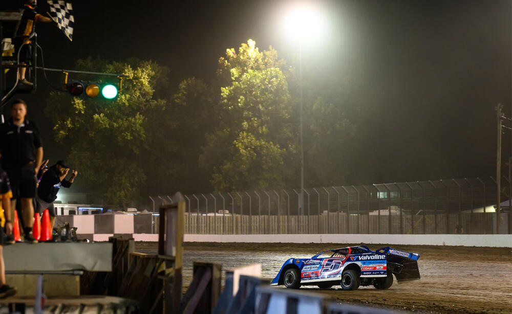 Brandon Sheppard takes the checkered flag