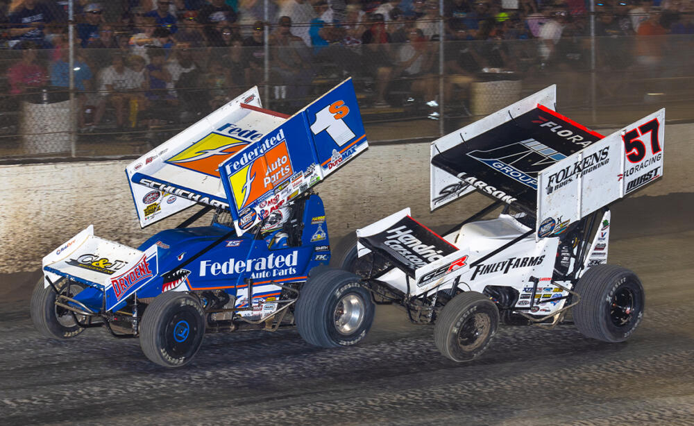 Logan Schuchart and Kyle Larson battle at Federated Auto Parts Raceway at I-55