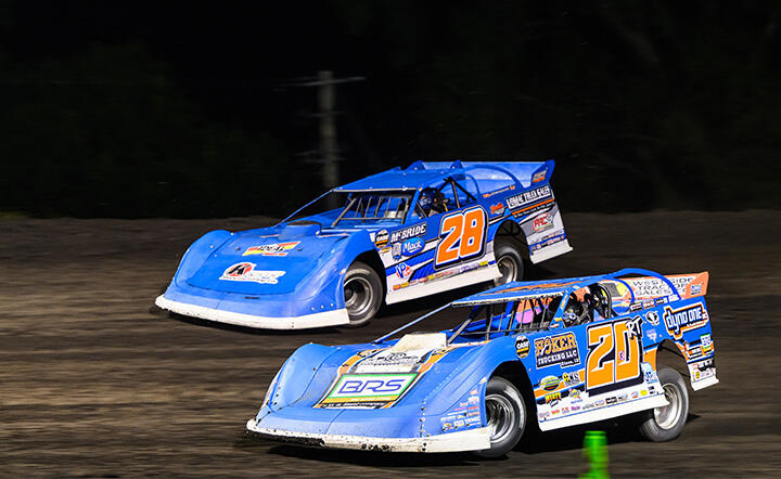 Dennis Erb Jr. races Ricky Thornton Jr.