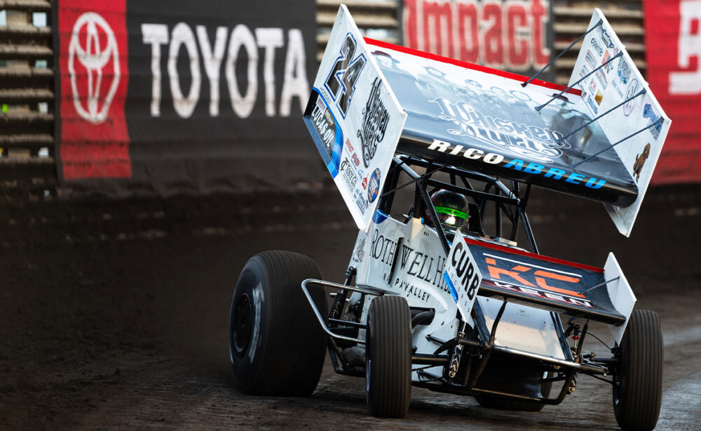 Rico Abreu races around Knoxville Raceway