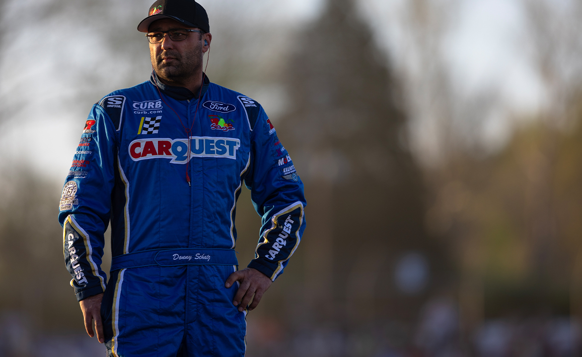 Donny Schatz watching Qualifying at I-55