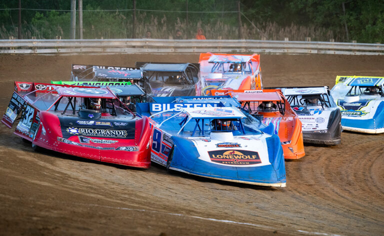 World of Outlaws Late Models racing 2024
