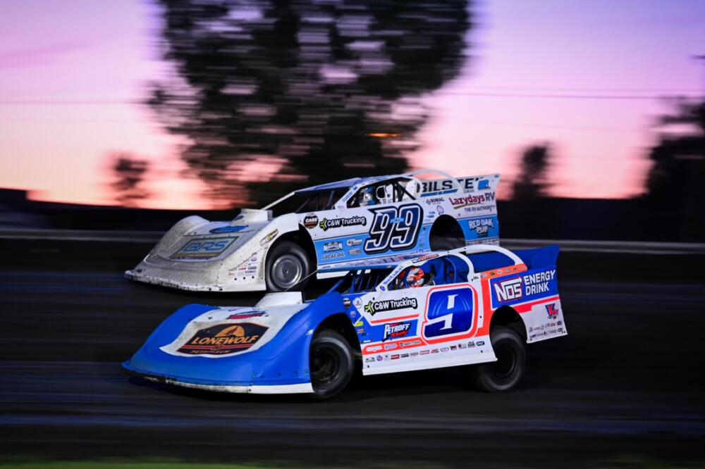 Nick Hoffman and Devin Moran battle for the win at Norman County Raceway