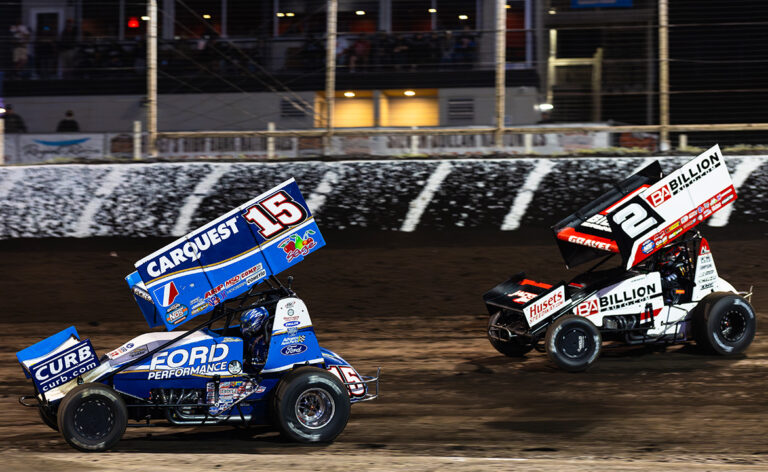 Donny Schatz races David Gravel