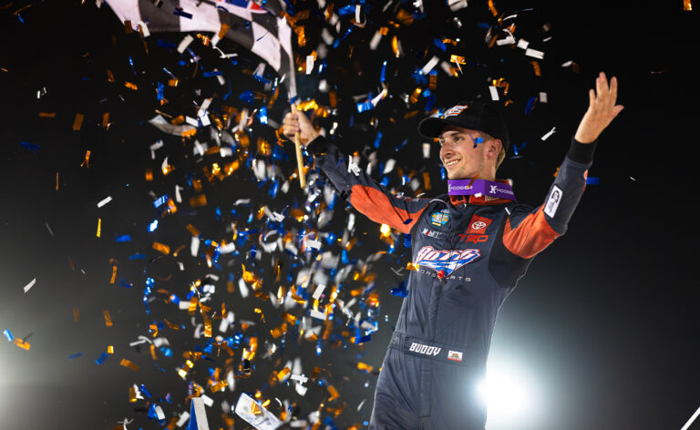 BULLRING BANGER: Kofoid Bests Scelzi in Bakersfield Thriller