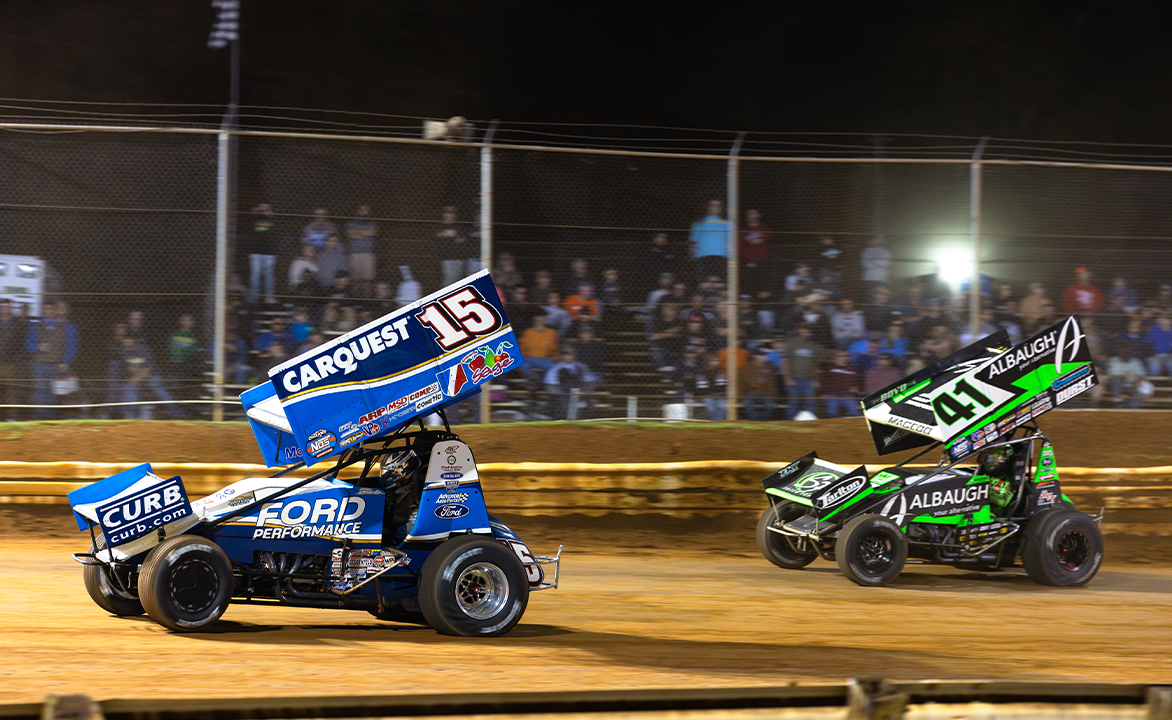 Donny Schatz races ahead of Carson Macedo