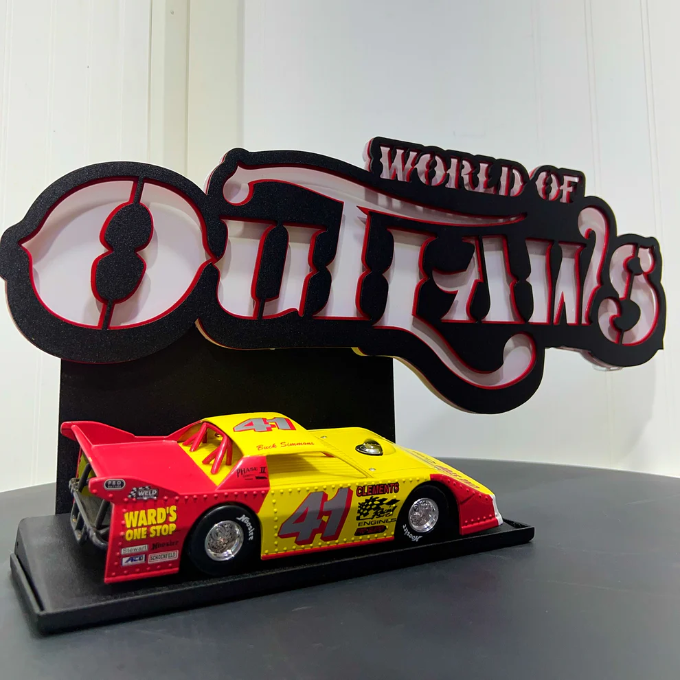 World_Of_Outlaws_Dies_Cast_Display_With_Car