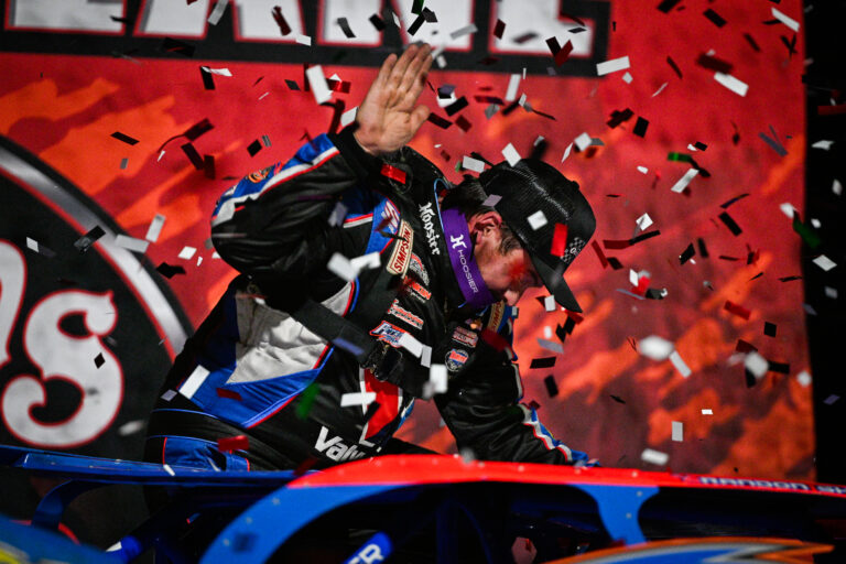Sheppard Ends Winless Drought with Fourth Illini 100 Triumph