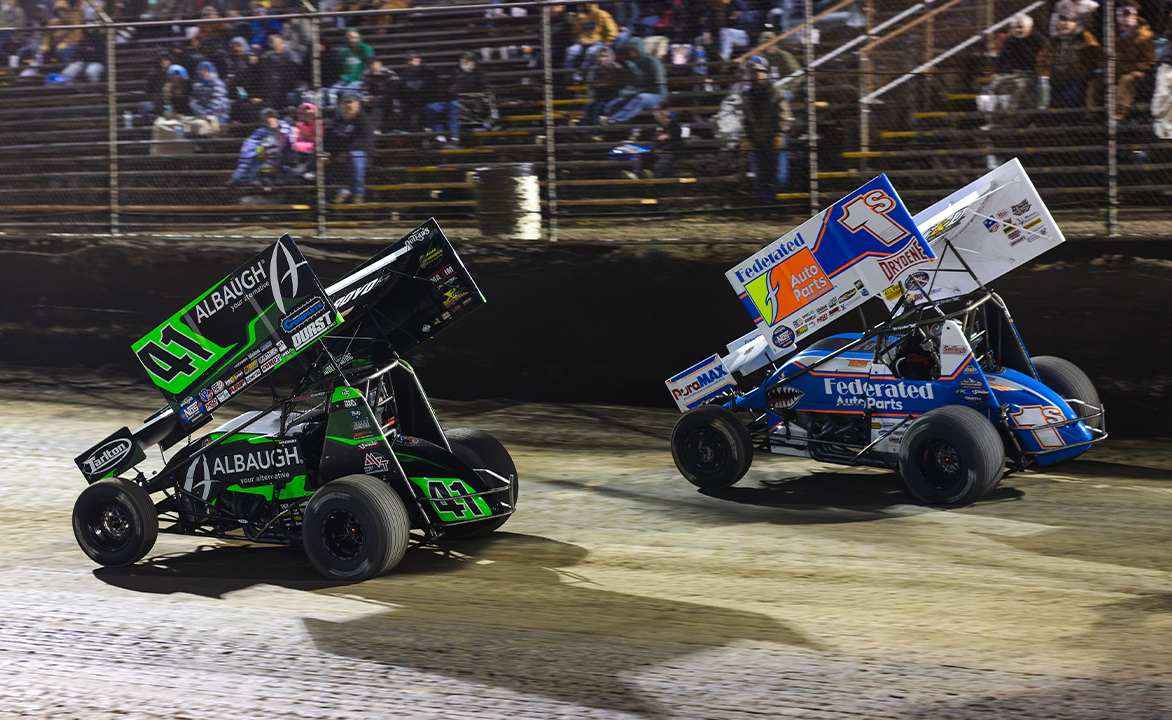 Carson Macedo races Logan Schuchart at I-55