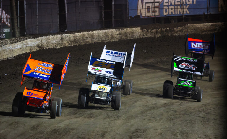 World of Outlaws Sprint Cars racing at I-55