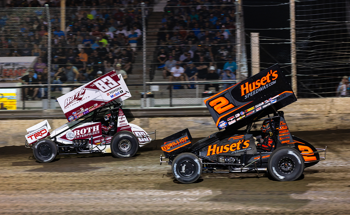 Buddy Kofoid races ahead of David Gravel at River Cities Speedway