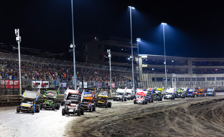 The 2024 Knoxville Nationals Feature lined up