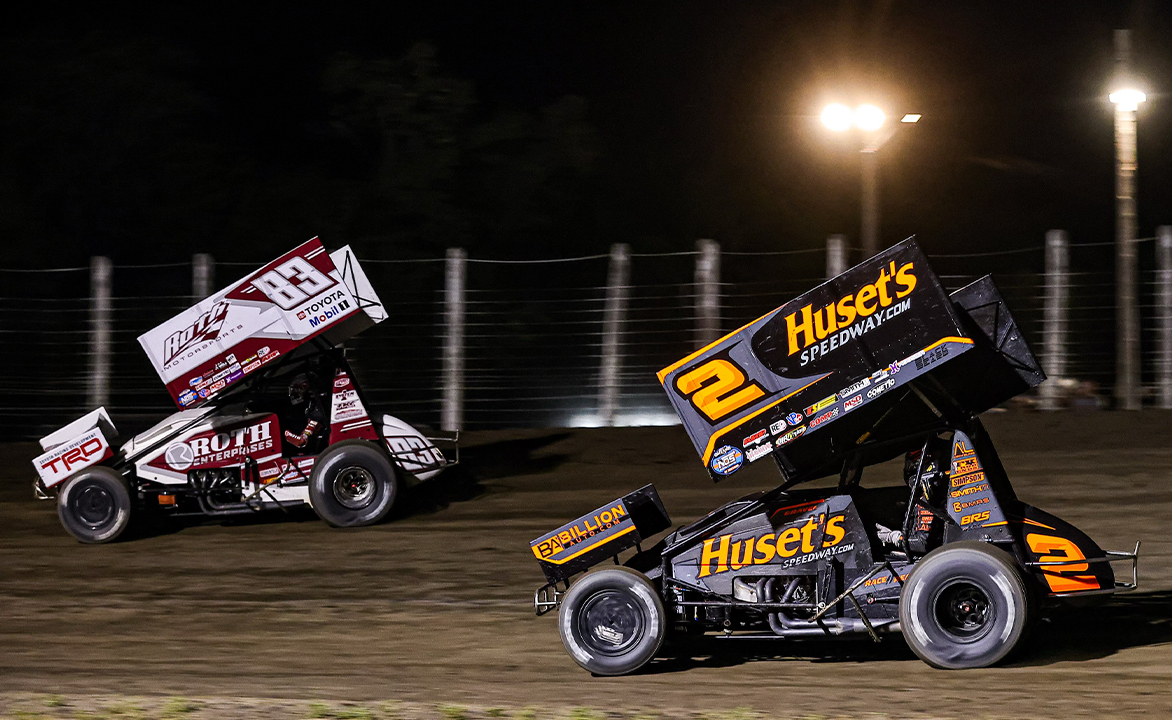 Buddy Kofoid races ahead of David Gravel and River Cities Speedway