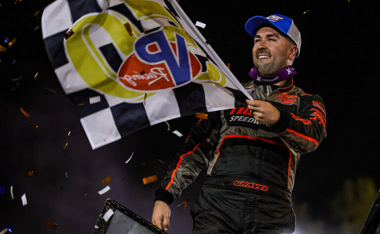 PUTNAMVILLE PANDEMONIUM: Gravel Wins World of Outlaws Return to Lincoln Park After Contact with Kofoid