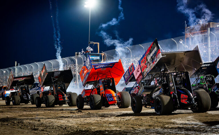 s1662 World grandprix RACER＆CREW CHIEFS World of Outlaws Set Canada Return With Six Nations Showdown at
