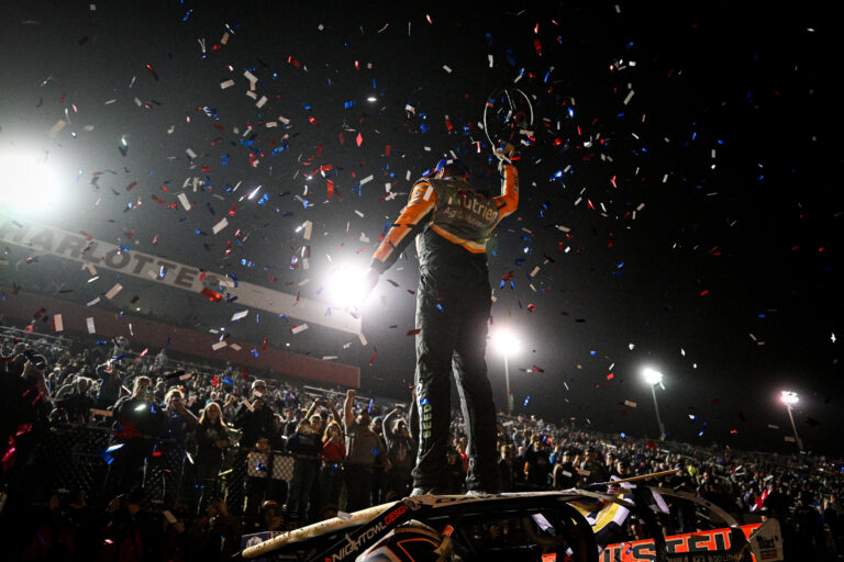Davenport Dominates Friday at Charlotte for Seventh World Finals Victory