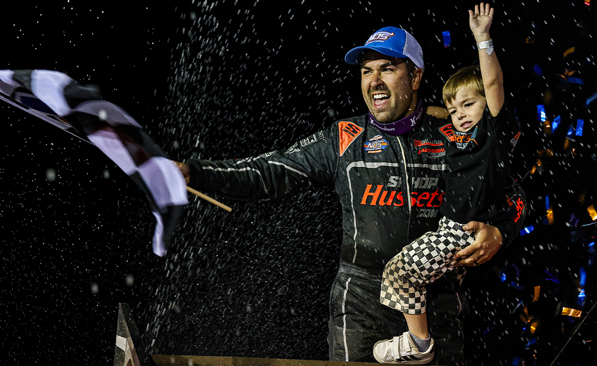 David Gravel celebrates with his son Levi at Ohsweken Speedway
